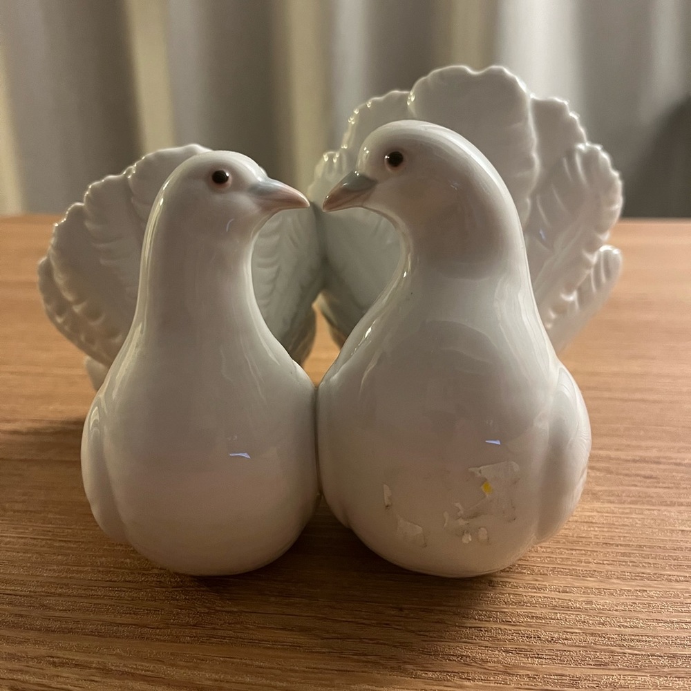 Lladro BIRDS Kissing Doves Figurine Love Dove Spain PERFECT CONDITION